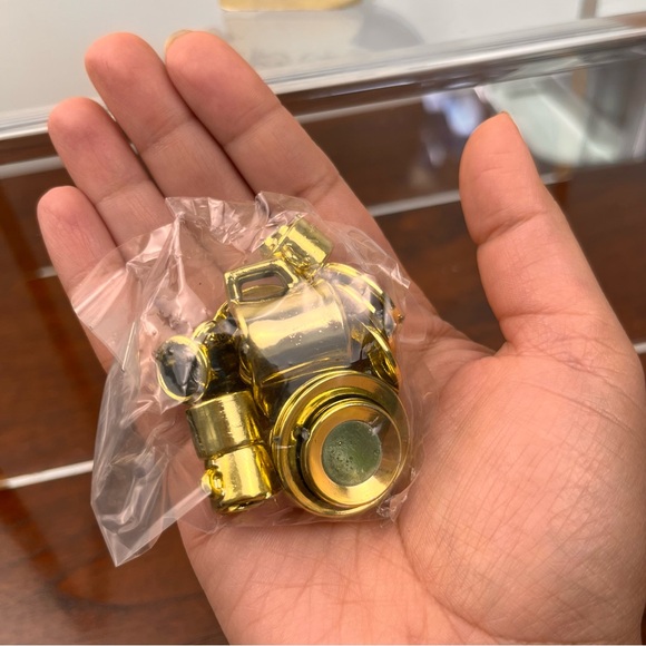 Vintage Miniature Tea Set by B. Shackman 1983 Gold Plastic Die cut Teapot Box - Picture 4 of 10